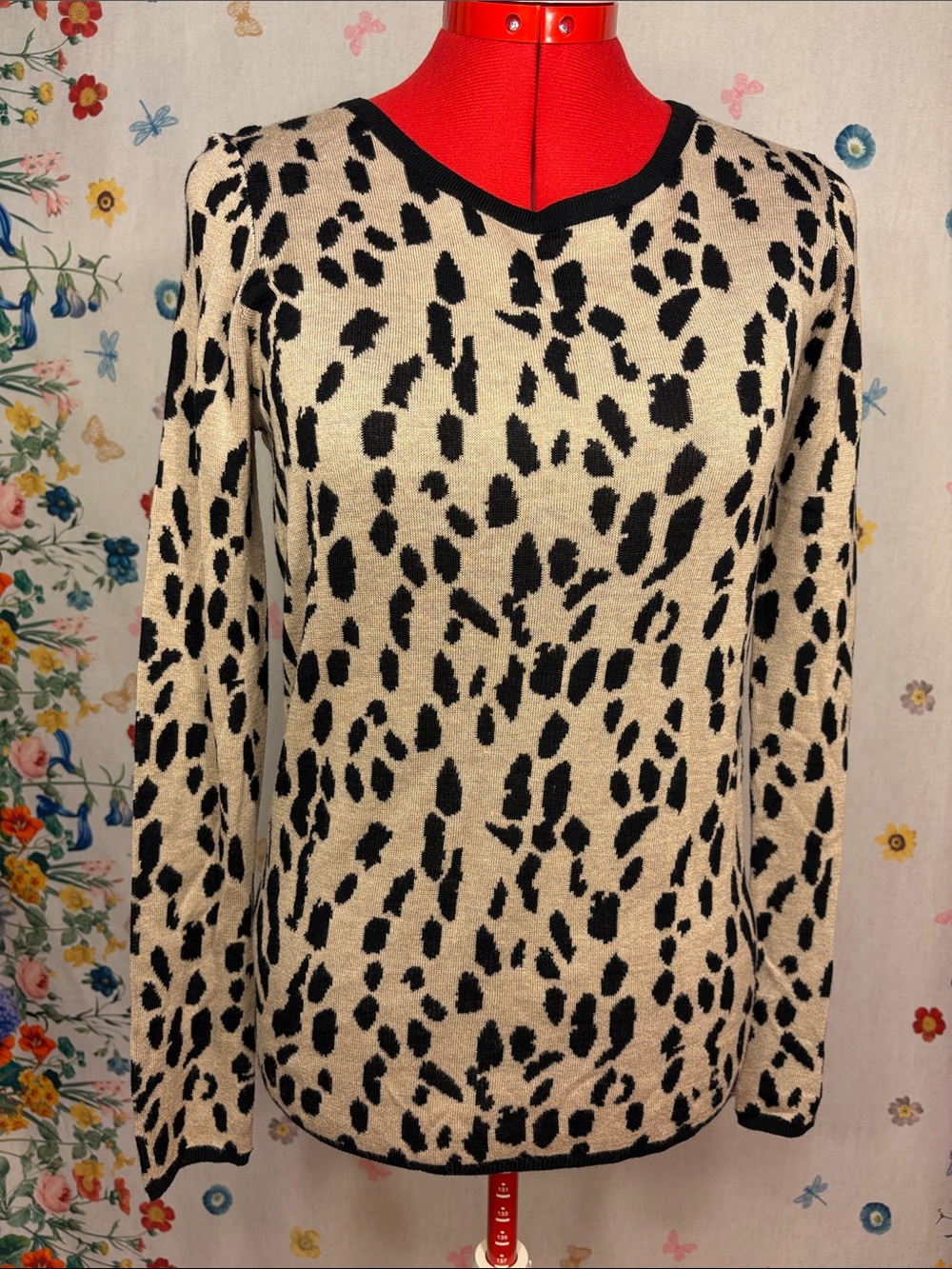 Max & Mia - Leopard Print Knit Sweater - Black on Cream
